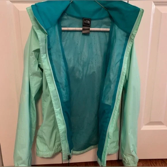 The North Face Women’s Waterproof Hooded Rain Jacket - Picture 3 of 3